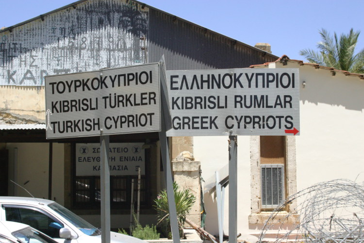 Ledra-Palace-checkpoint-Nicosia-Cyprus_cs