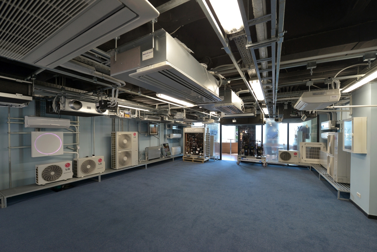 LGEHS_CAC_Showroom_1