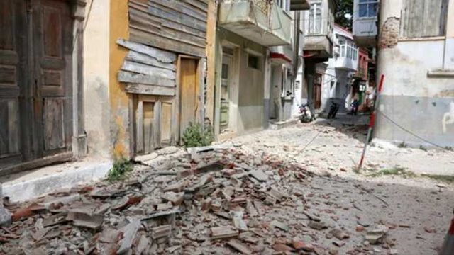 lesbos-quake-wind