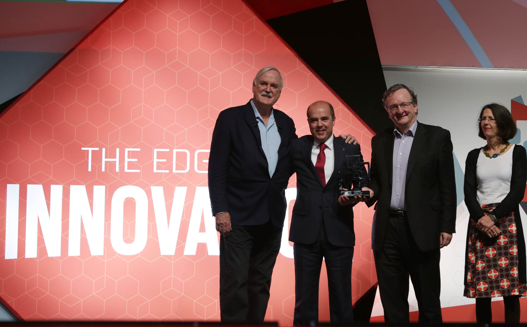 GSMA Award Ceremony_LG G3 Best Smartphone